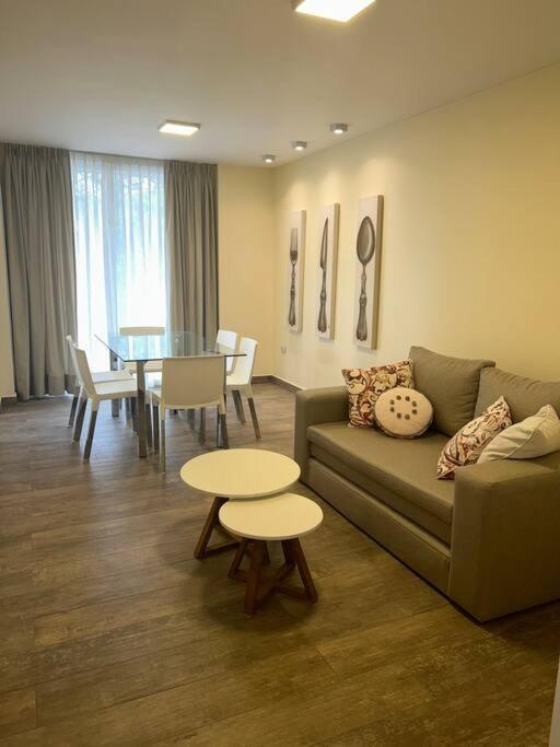Pura Vida - Plaza Alberdi Apartment
